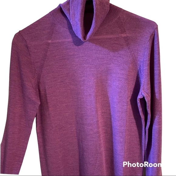 Banana Republic merino wool purple turtleneck - Picture 2 of 11